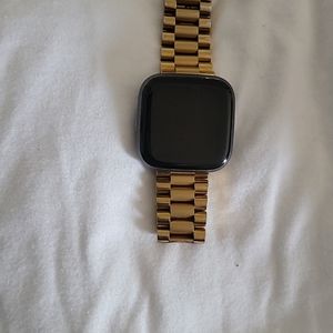 Fitbit Versa 2